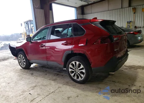2021 Toyota Rav4 Xle Premium z USA, uszkodzony, nr VIN 2T3A1RFV1MW179000